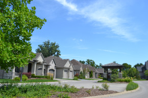 Woodholme Court, Close, Place - Delacourt Road London Ontario, Canada