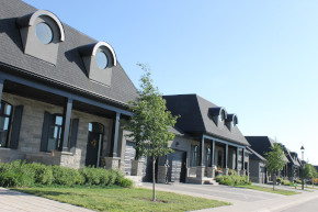 2215, 2219-2271 Callingham Drive, 2465-2491 Meadowlands Way London Ontario, Canada