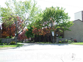 600-724 Wonderland Road South London Ontario, Canada