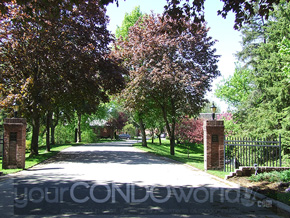 1001-1028 Hunt Club Drive Woodstock Ontario, Canada