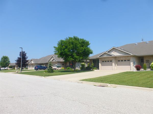 350-372 Paget Street Sarnia Ontario, Canada