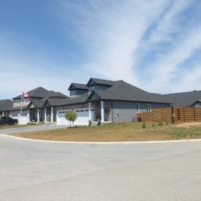 65–79, 64–74 Compass Trail